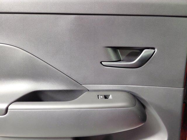 2025 Hyundai Kona SEL Convenience - Photo 29