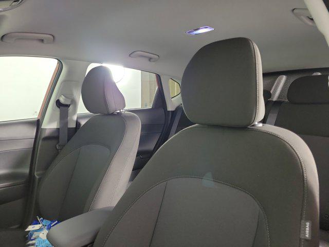 2025 Hyundai Kona SEL Convenience - Photo 26