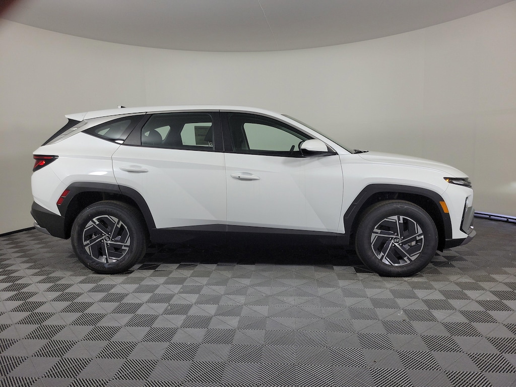 New 2026 Hyundai Tucson Hybrid Blue SUV