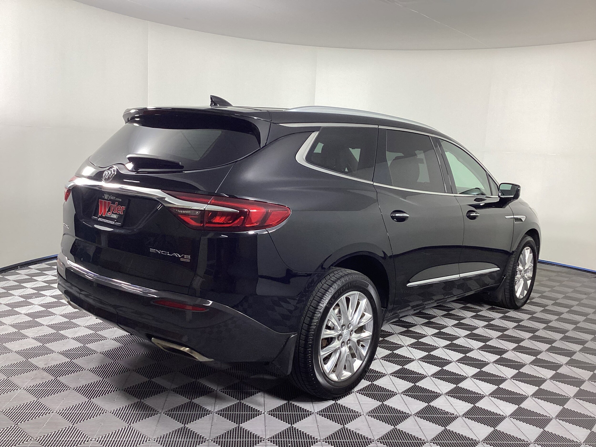 2018 Buick Enclave Premium photo 3