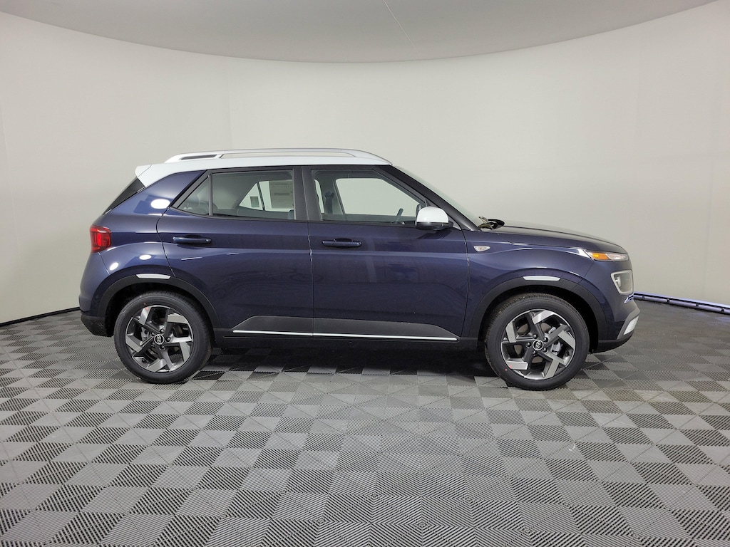 New 2026 Hyundai Venue SEL w/Two-Tone Roof SUV