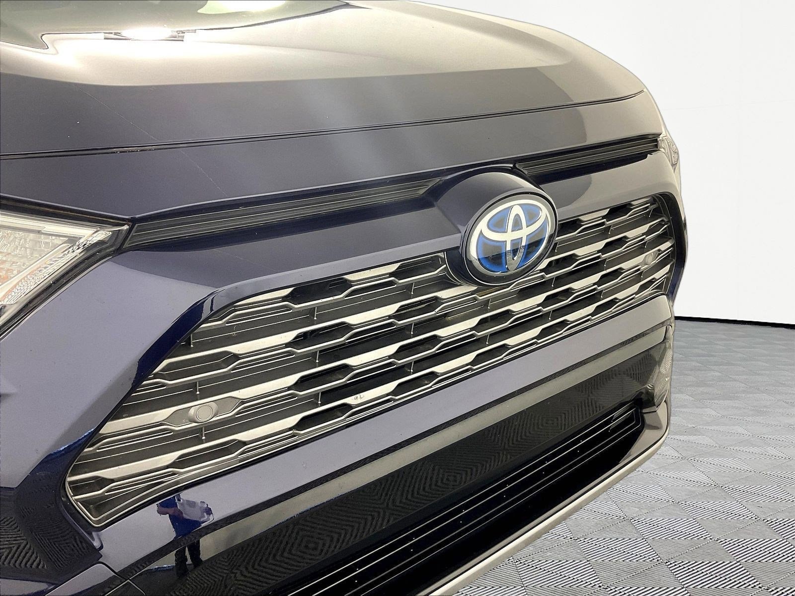 2020 Toyota RAV4 XSE - Photo 33