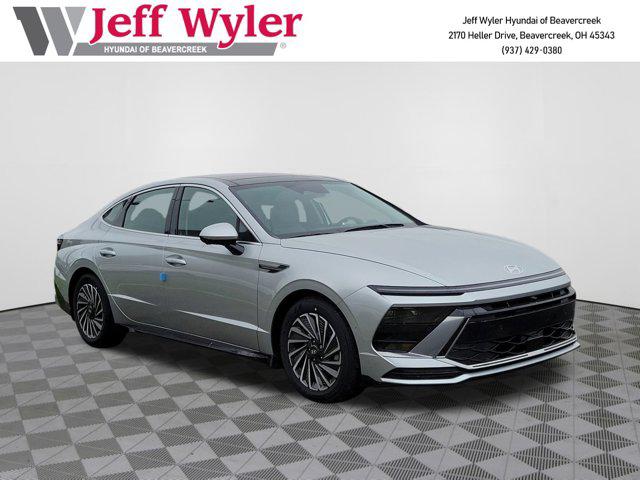 2025 Hyundai Sonata Hybrid Sedan 