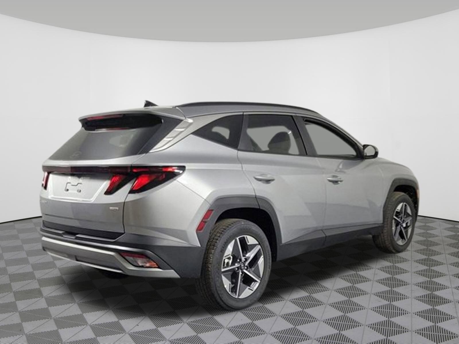 2025 Hyundai Tucson SEL photo 3