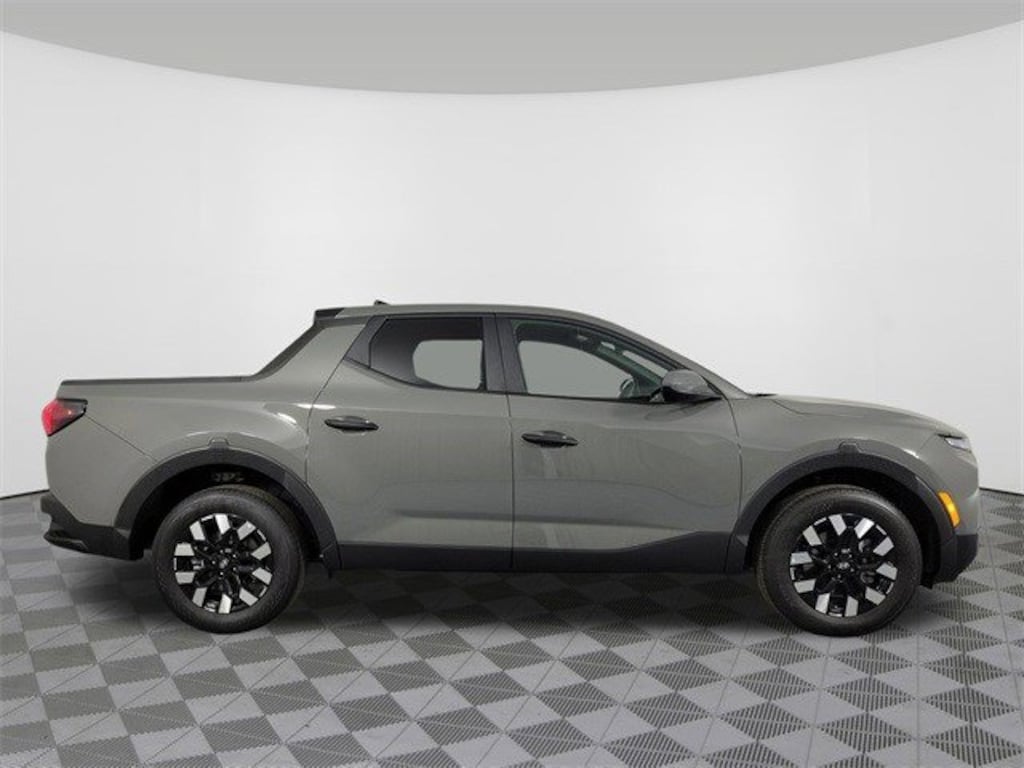 Used 2025 Hyundai Santa Cruz SE SE AWD