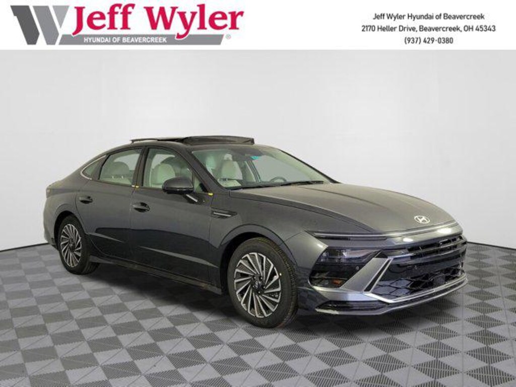 New 2025 Hyundai Sonata Hybrid Limited Sedan