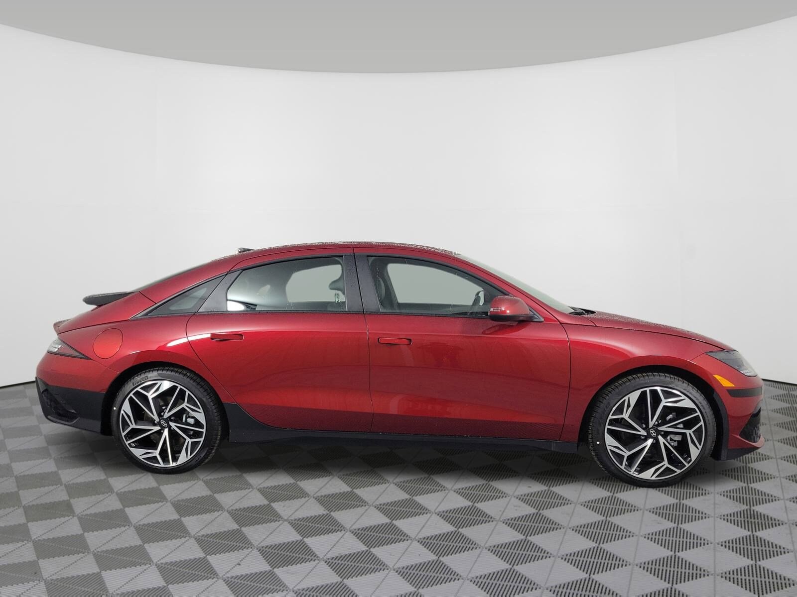 2025 Hyundai Ioniq 6 SEL photo 2