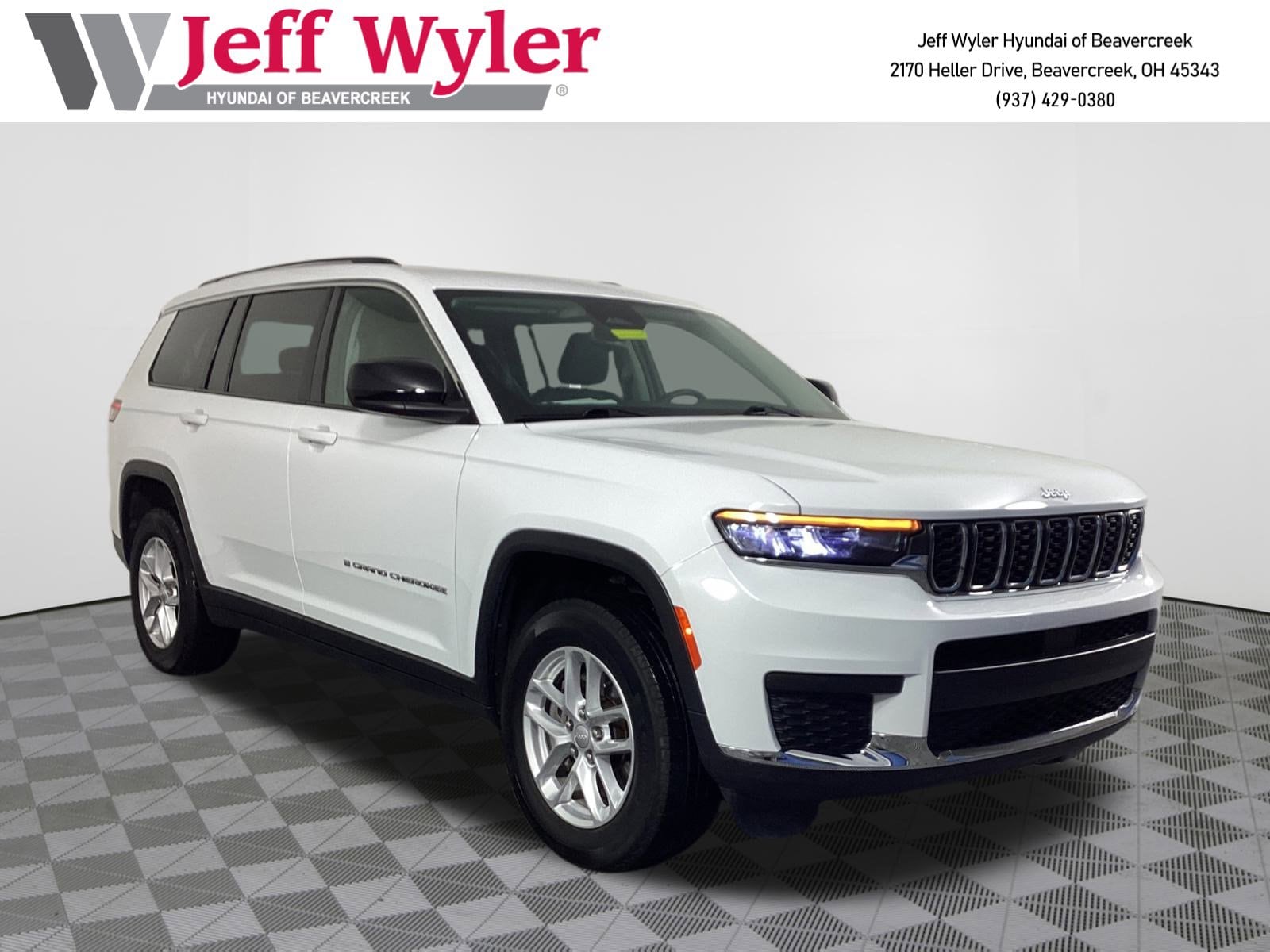 2023 Jeep Grand Cherokee L Laredo's photo