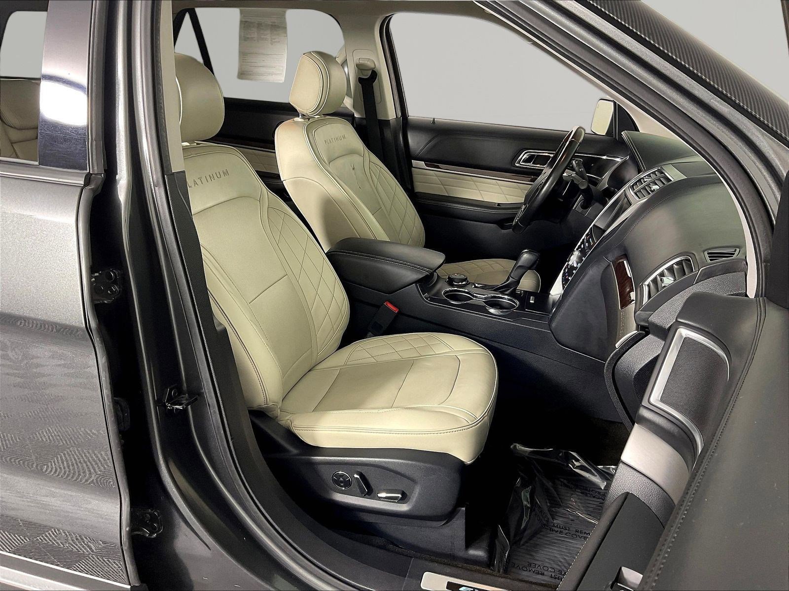 2016 Ford Explorer Platinum - Photo 30