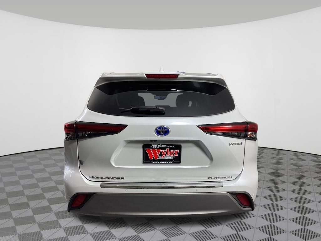 Used 2022 Toyota Highlander Hybrid Platinum Hybrid Platinum AWD