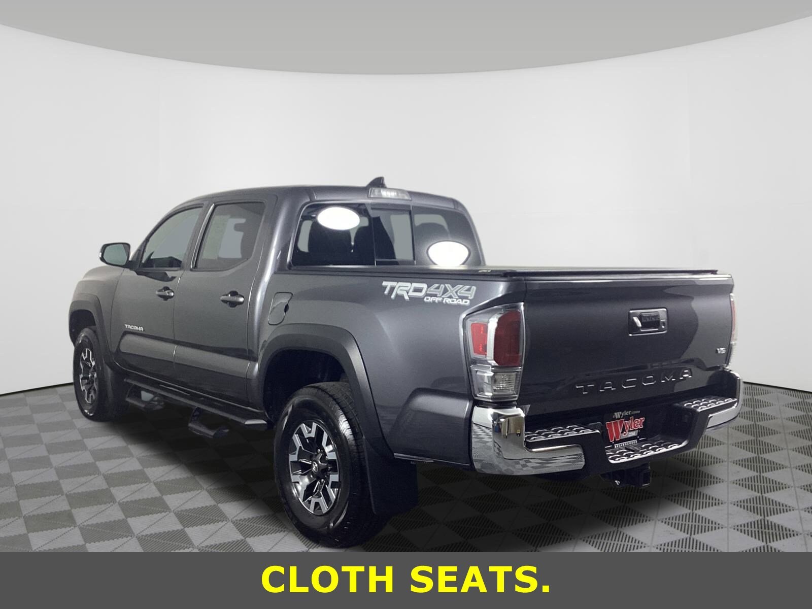 2021 Toyota Tacoma TRD Double Cab V6 photo 3