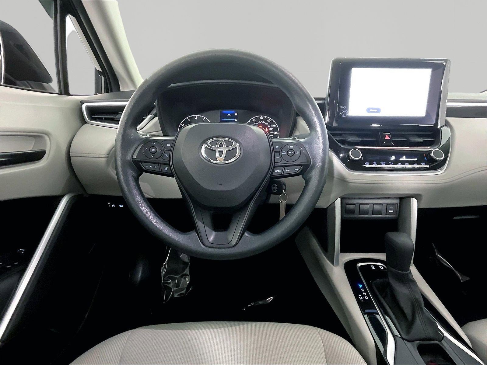 2024 Toyota Corolla Cross L - Photo 8