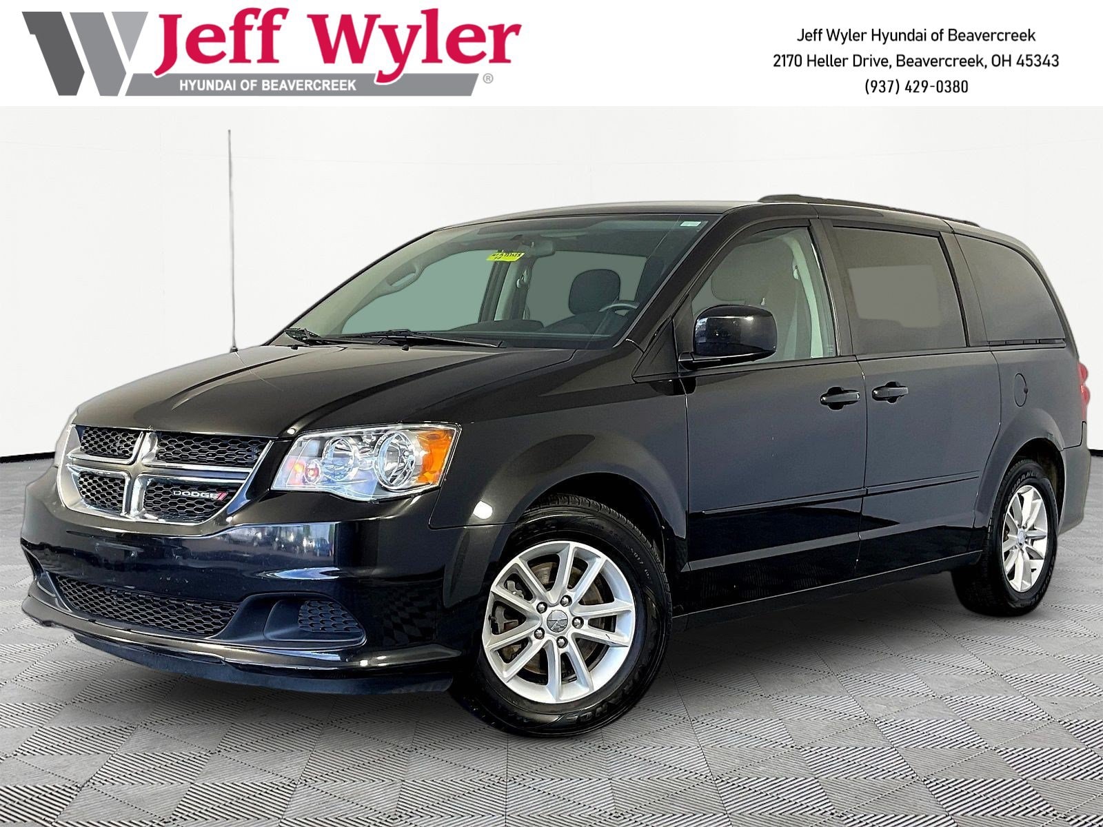 2015 Dodge Grand Caravan SXT FWD photo