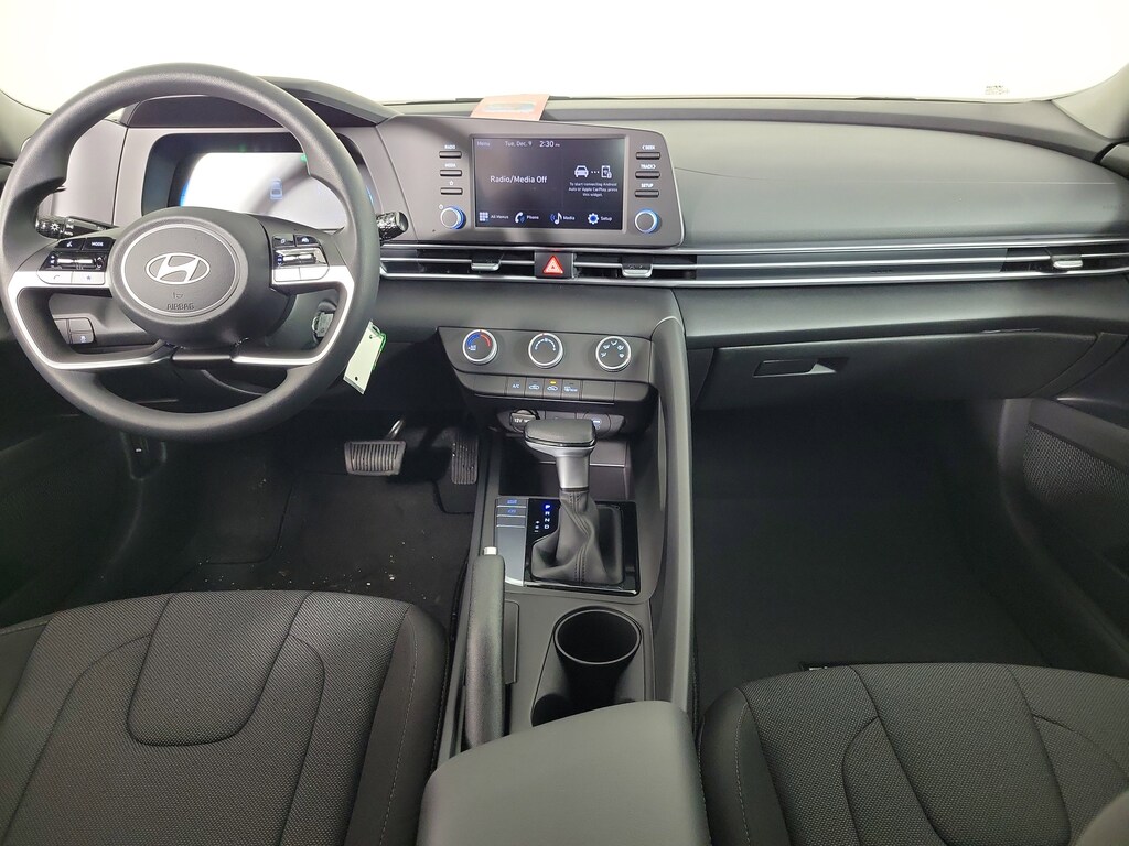 New 2026 Hyundai Elantra SE Sedan