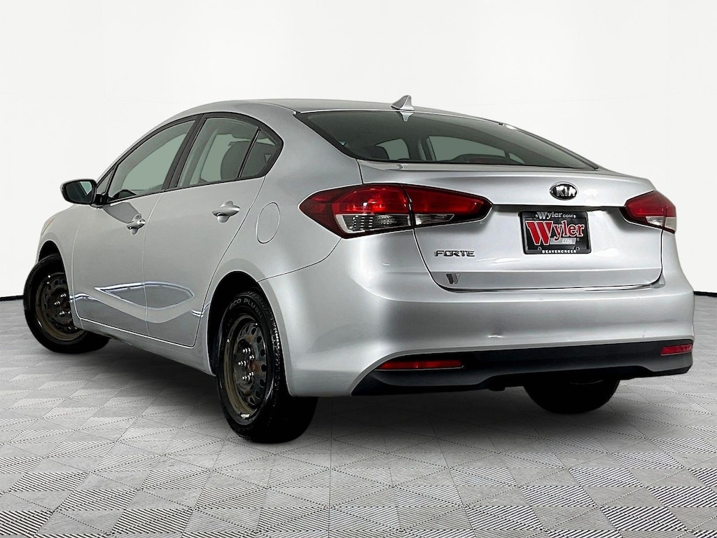 Used 2017 Kia Forte LX LX Auto