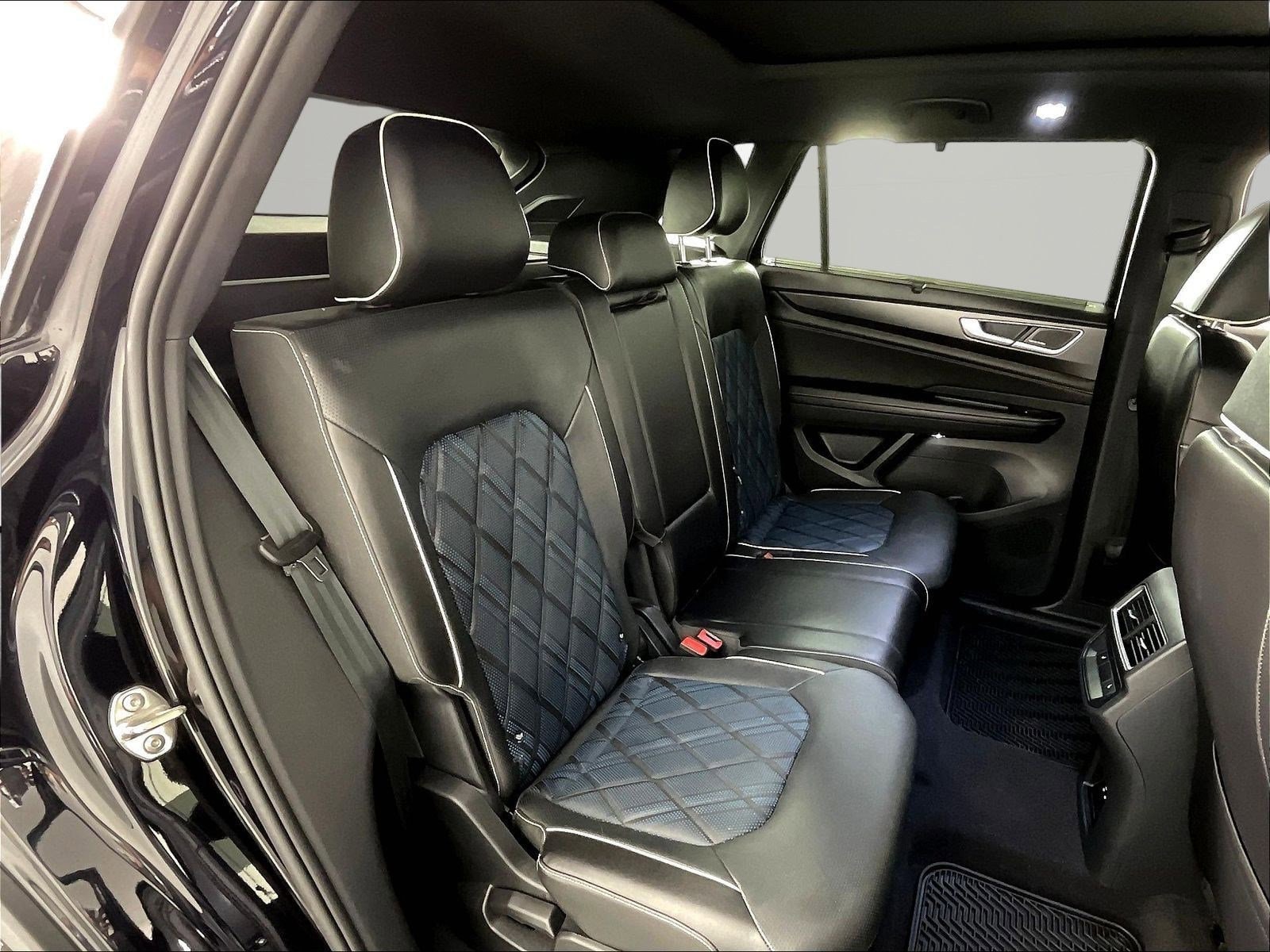2024 Volkswagen Atlas Cross Sport SEL Premium R-LINE - Photo 25