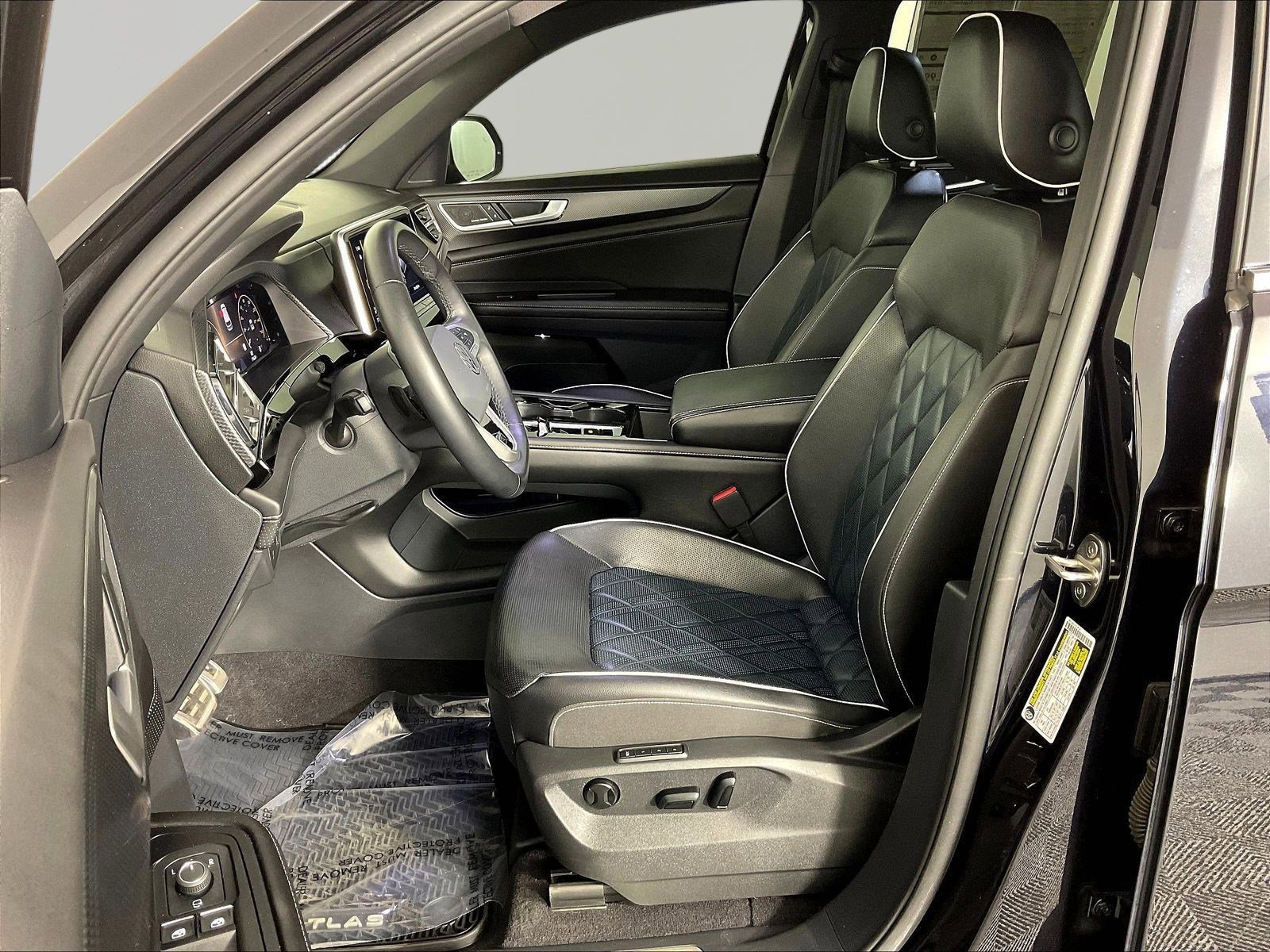 2024 Volkswagen Atlas Cross Sport SEL Premium R-LINE - Photo 21