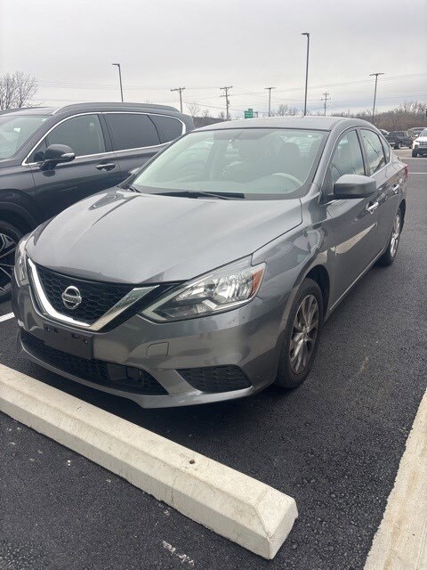 2019 Nissan Sentra SV photo 3