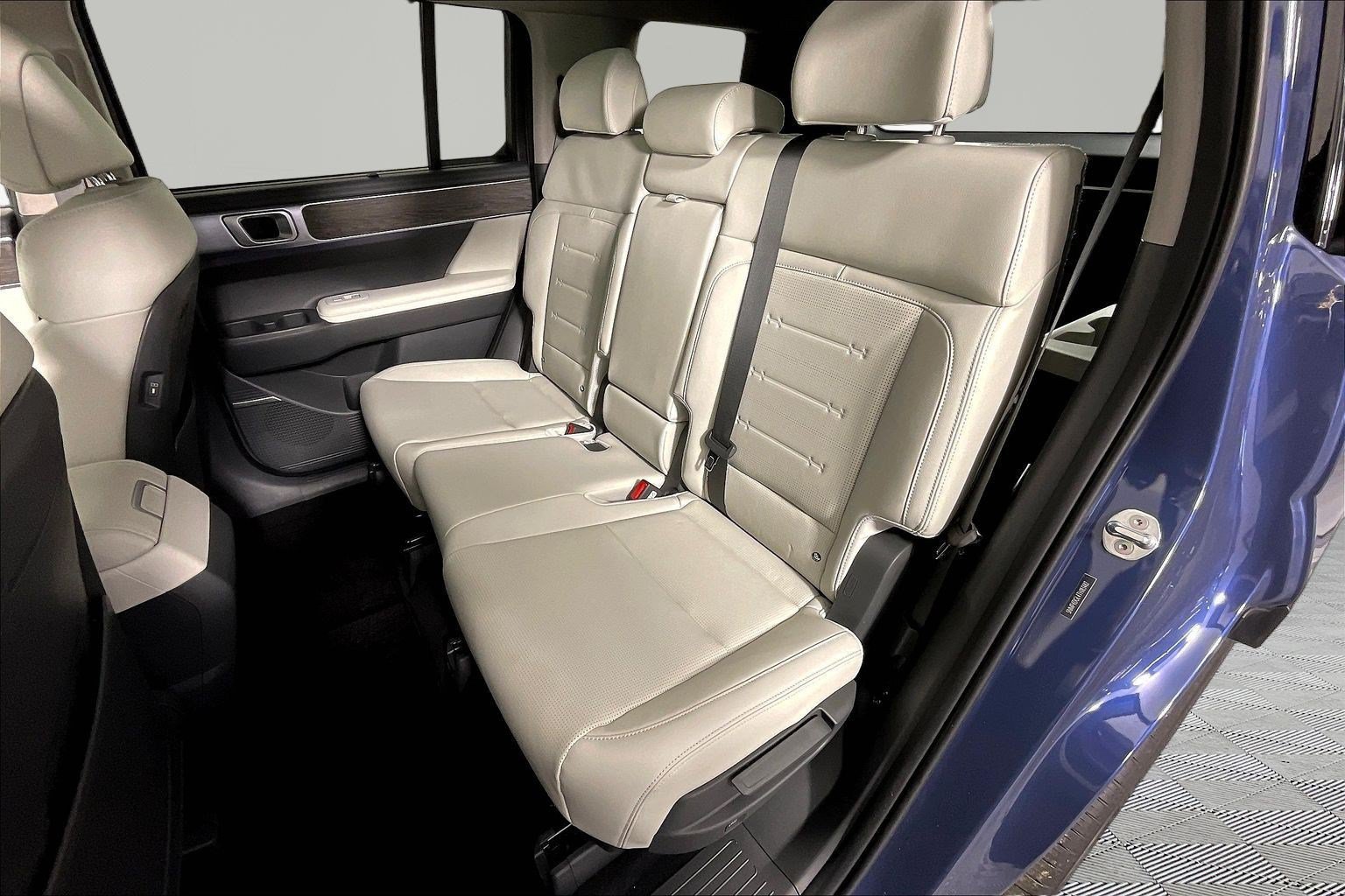 2026 Hyundai Santa Fe Limited - Photo 25