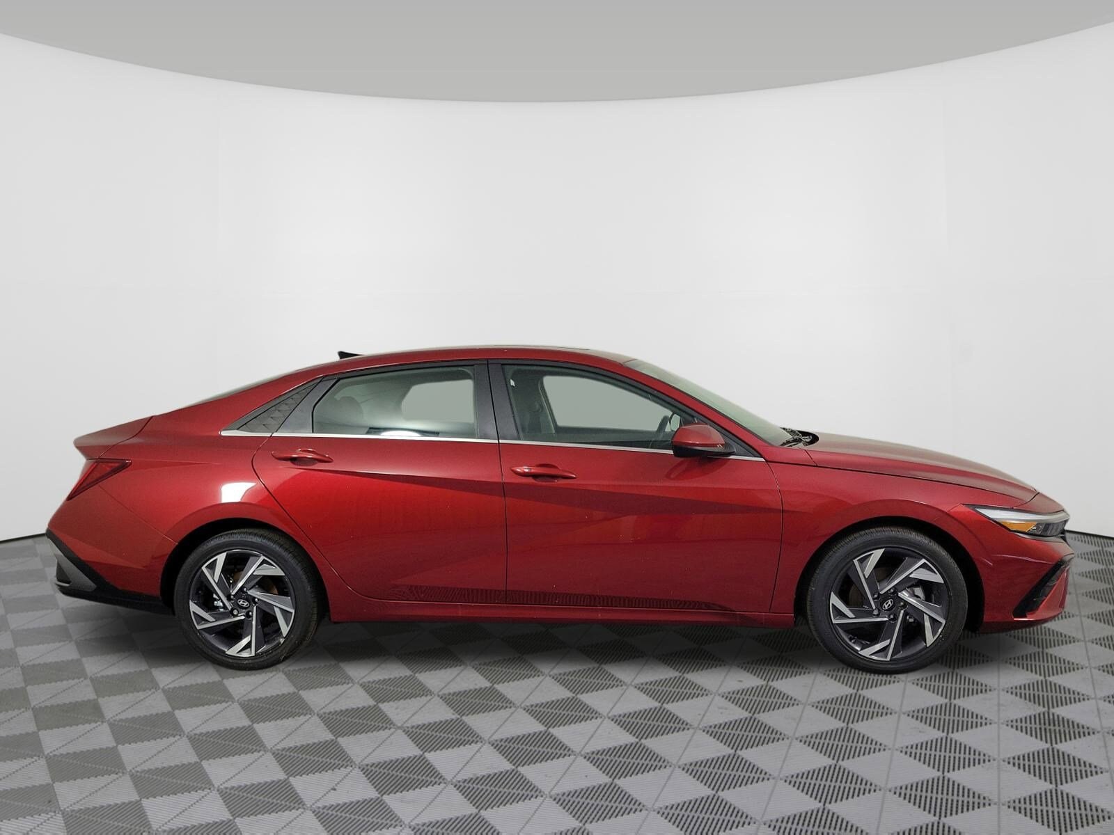 2025 Hyundai Elantra SEL Convenience photo 2