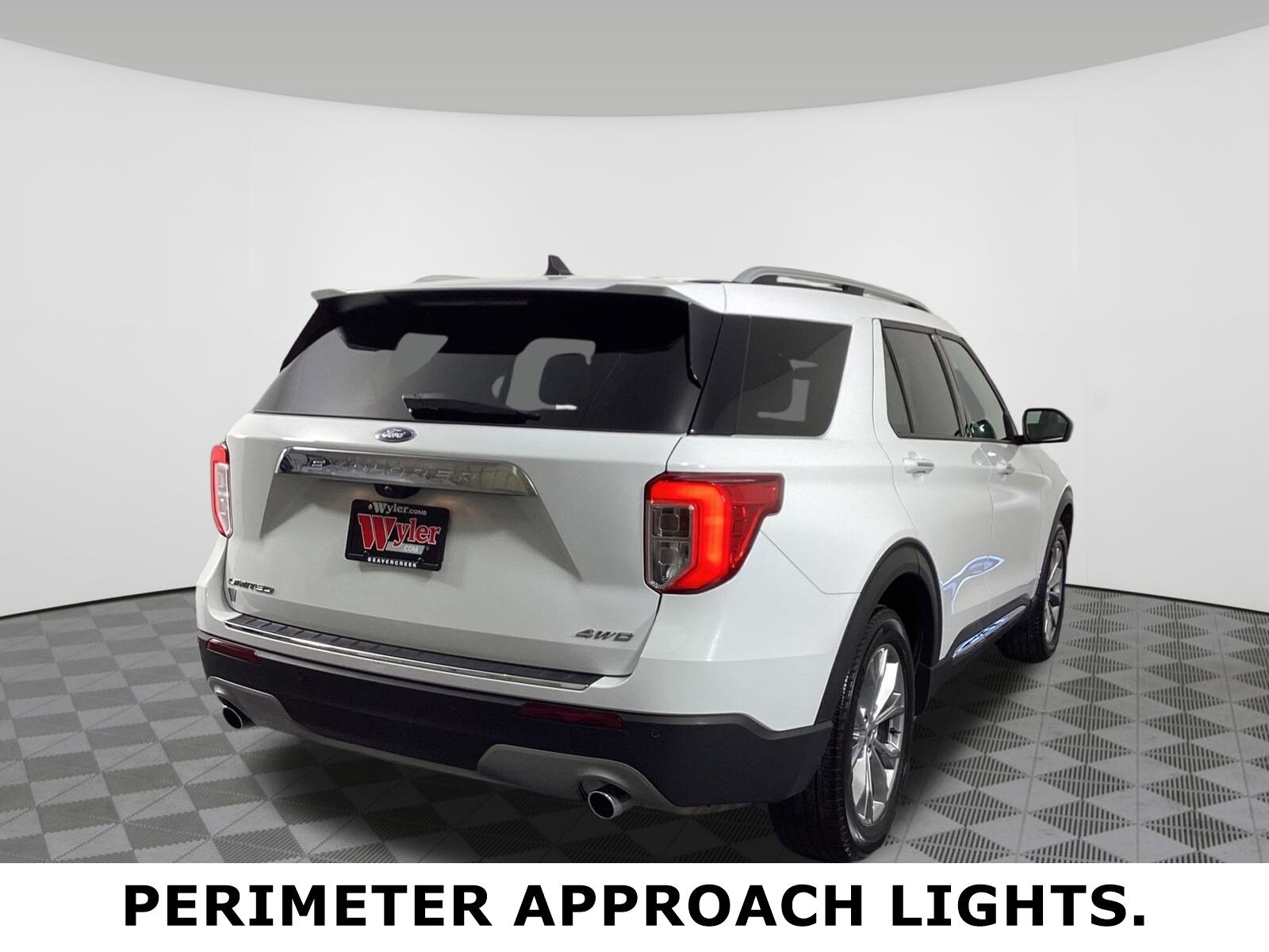 2023 Ford Explorer Limited photo 2