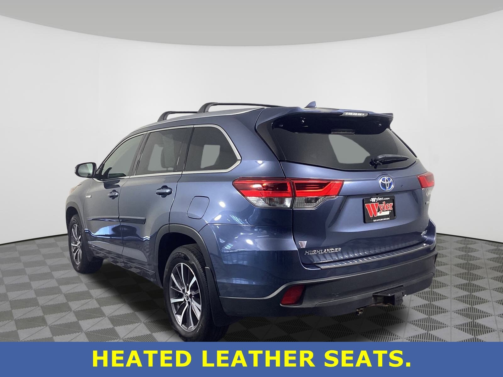 2017 Toyota Highlander Hybrid XLE photo 3