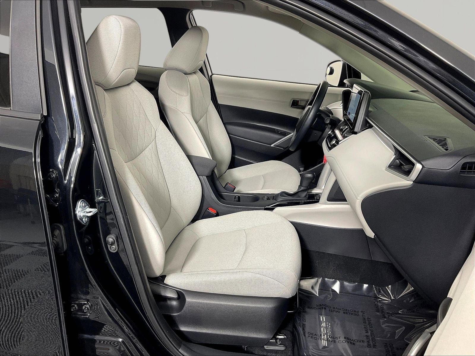 2024 Toyota Corolla Cross L - Photo 28