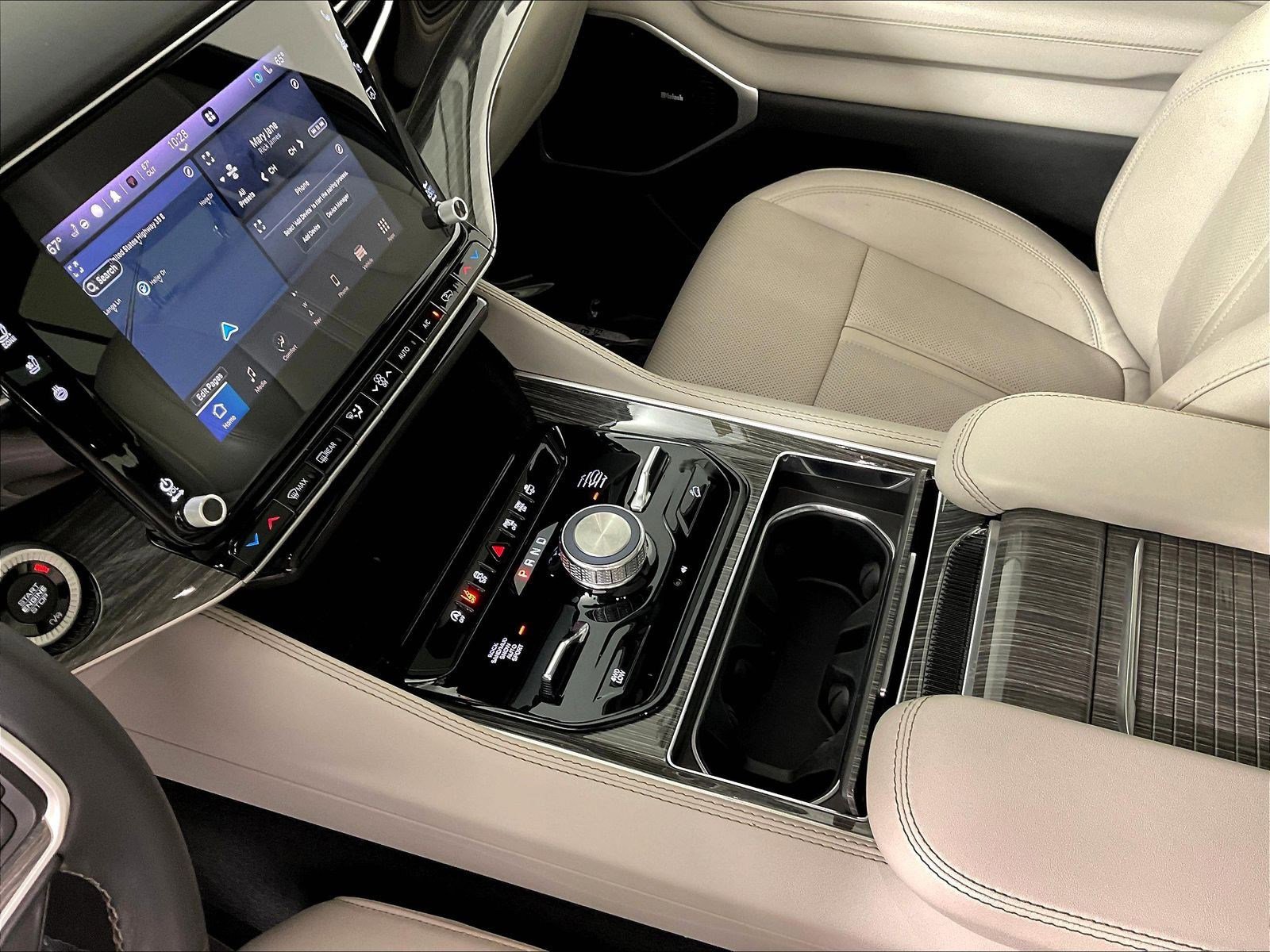 2022 Jeep Wagoneer Series III - Photo 18