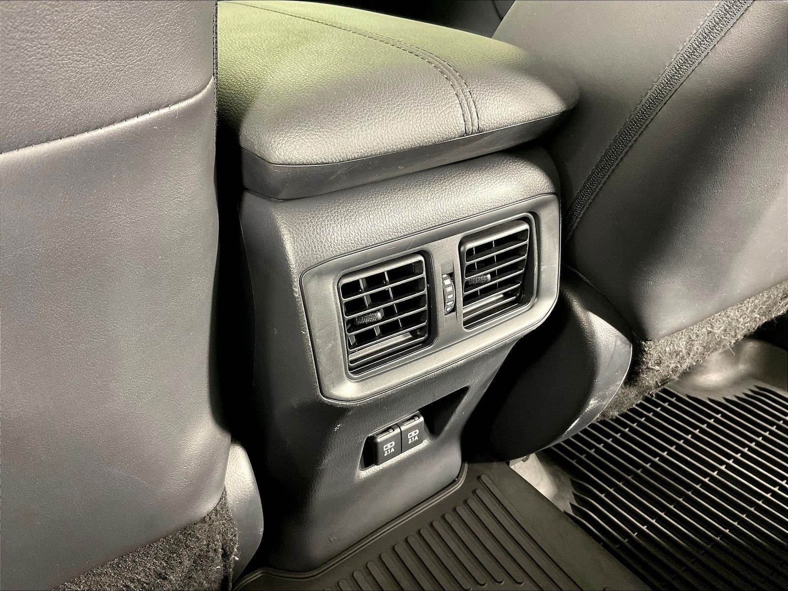 2020 Toyota RAV4 XSE - Photo 13