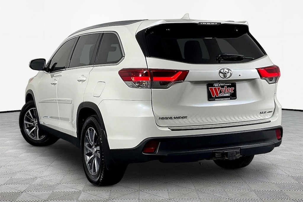 Used 2019 Toyota Highlander XLE V6 XLE V6 AWD