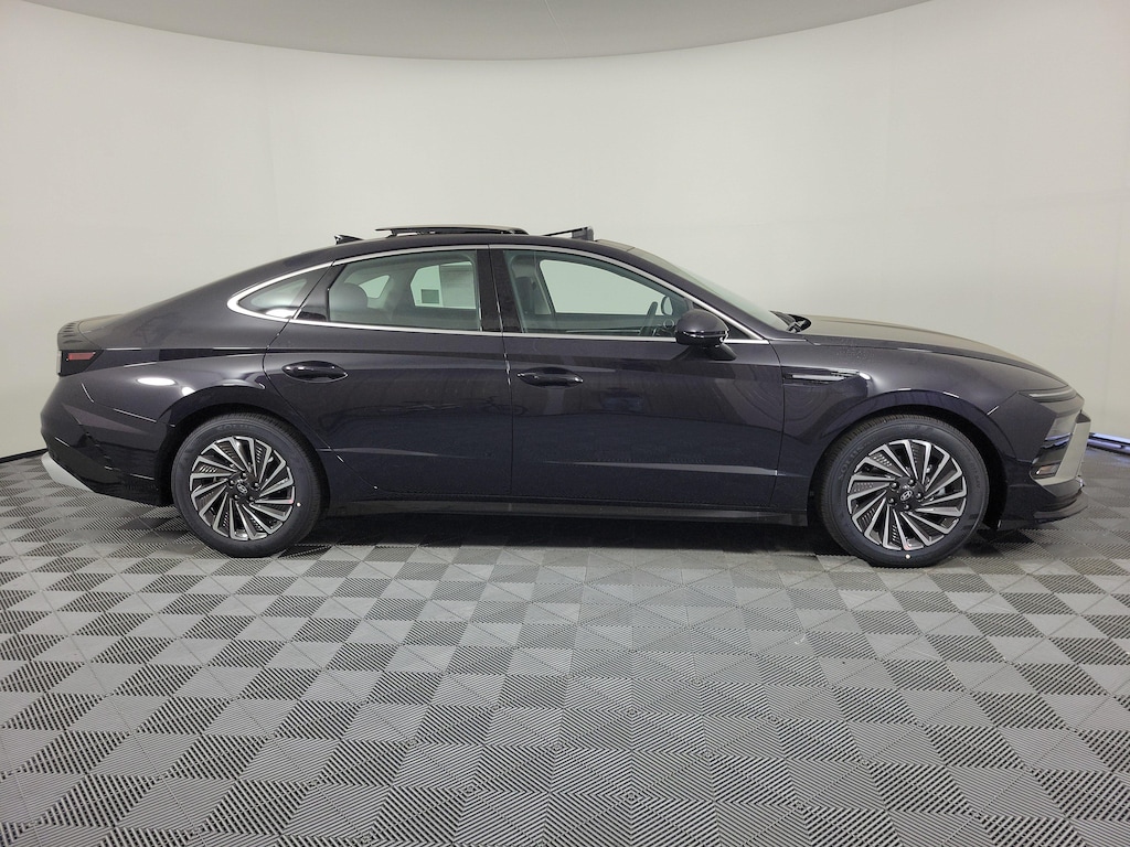 New 2026 Hyundai Sonata Hybrid SEL Sedan