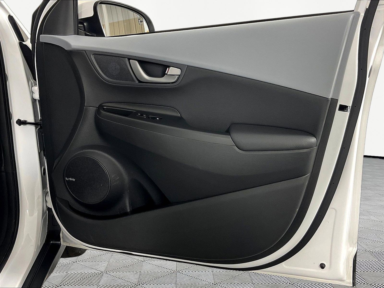2021 Hyundai Kona Limited - Photo 27