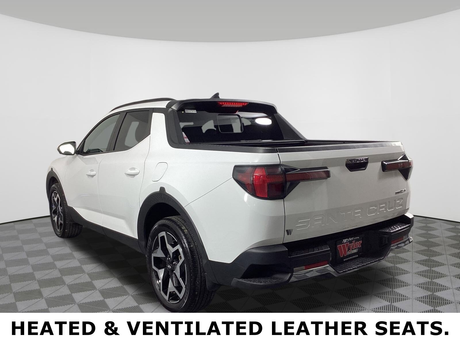 2024 Hyundai Santa Cruz Limited photo 3