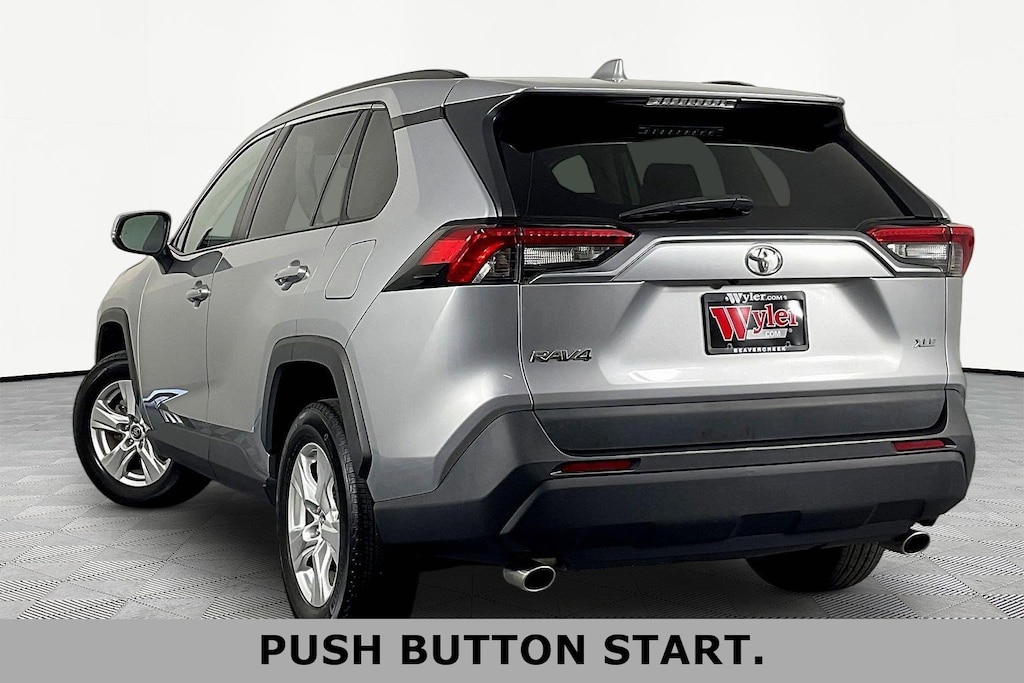 Used 2020 Toyota RAV4 XLE XLE FWD