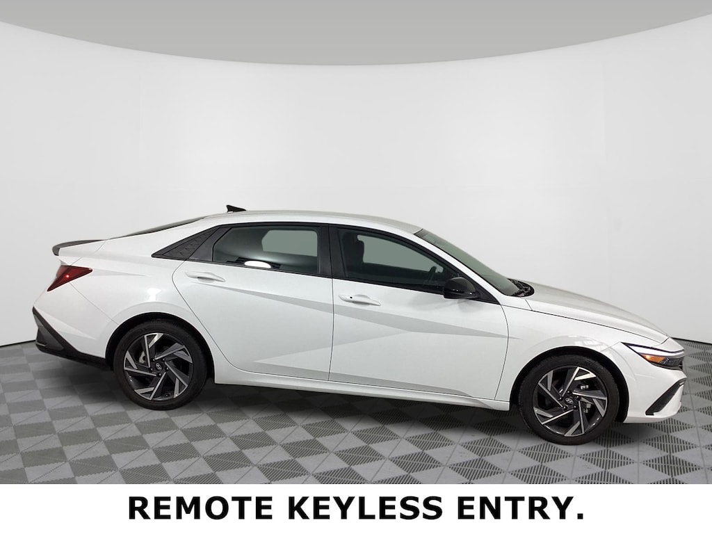 Certified 2025 Hyundai Elantra SEL Sport SEL Sport IVT