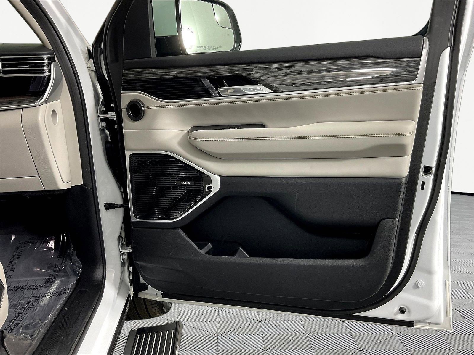 2022 Jeep Wagoneer Series III - Photo 29