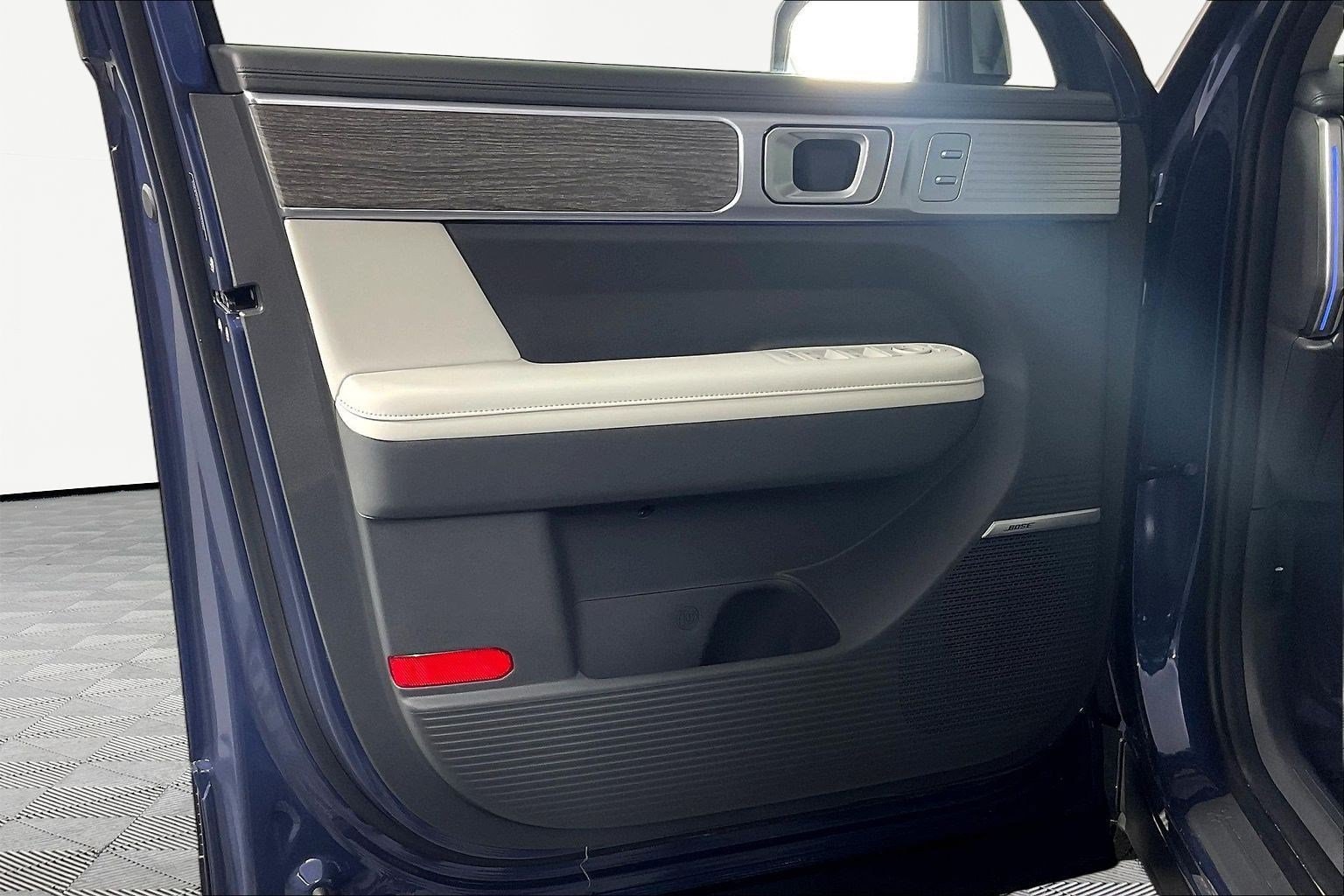 2026 Hyundai Santa Fe Limited - Photo 23