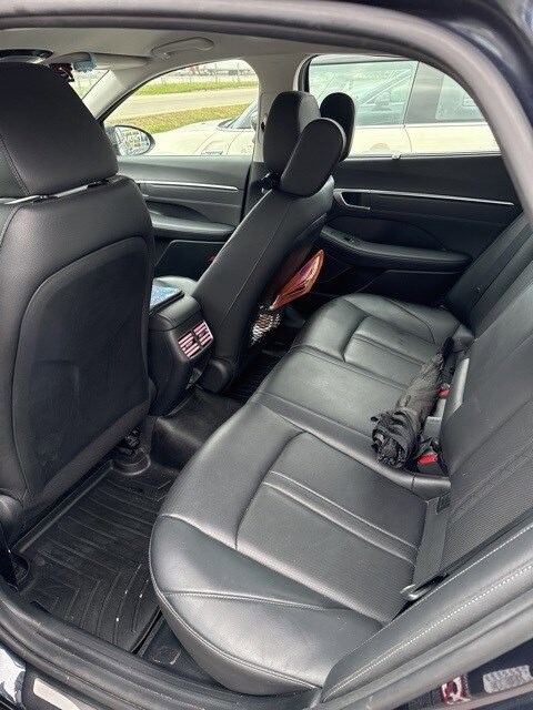 2021 Hyundai Sonata Hybrid Limited photo 2