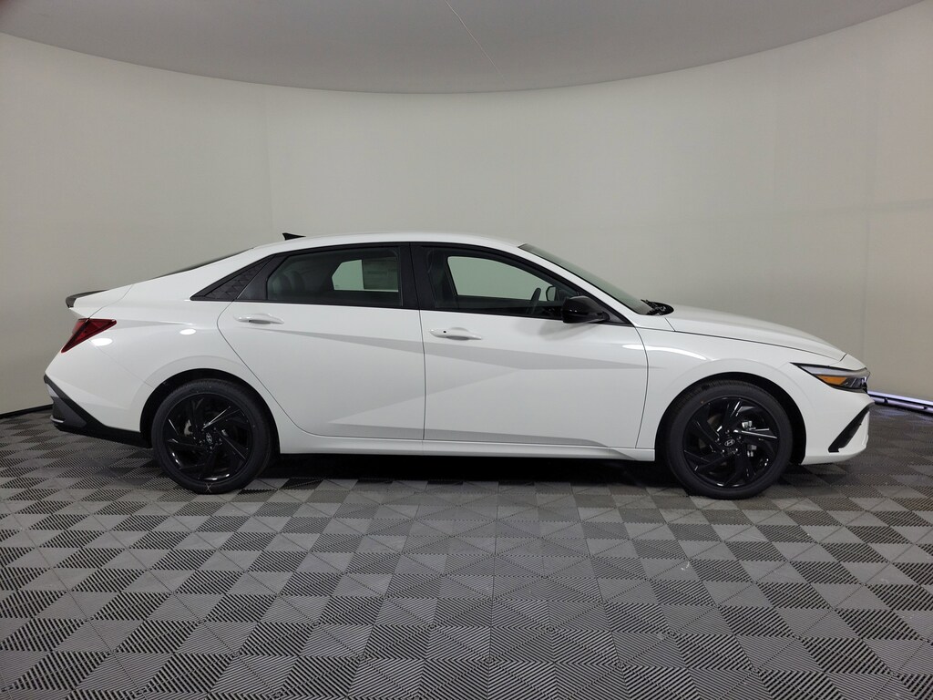 New 2026 Hyundai Elantra SEL Sport Sedan