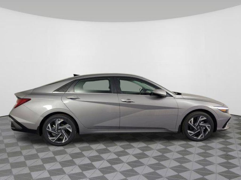 New 2025 Hyundai Elantra Hybrid Limited Sedan