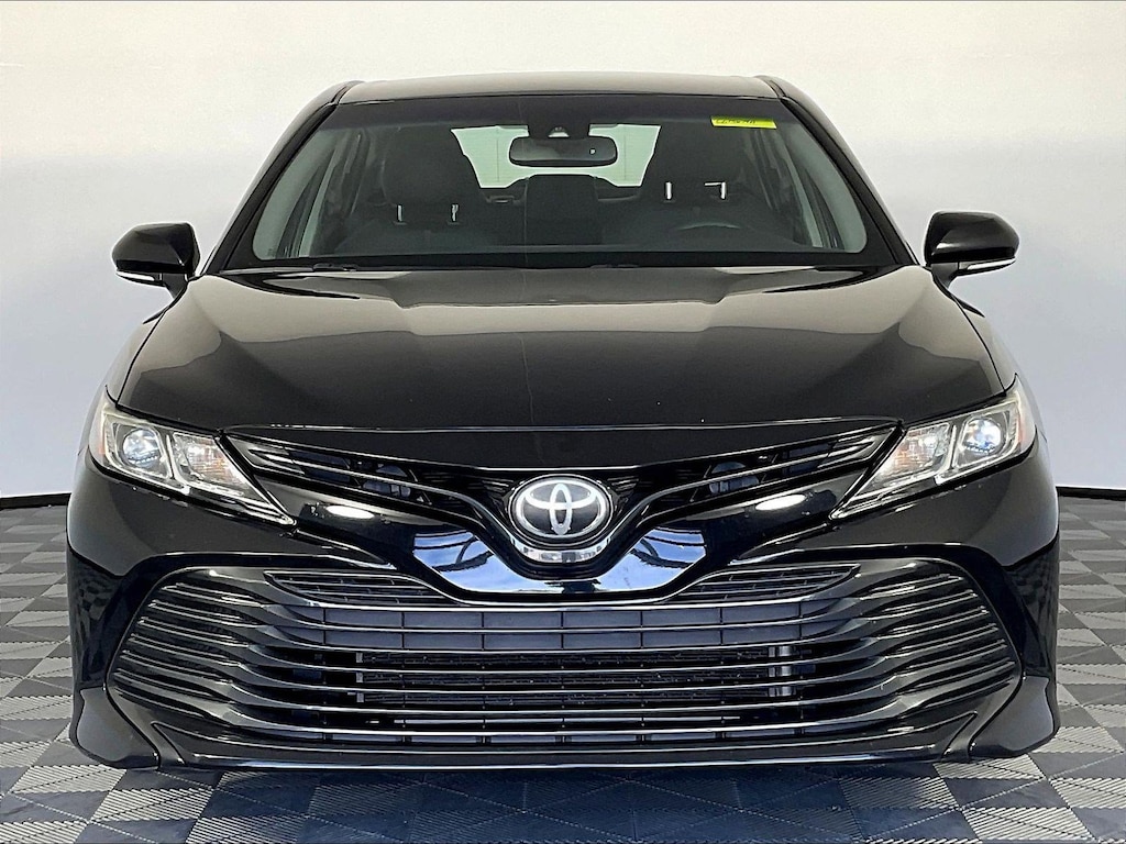 Used 2018 Toyota Camry LE LE Auto
