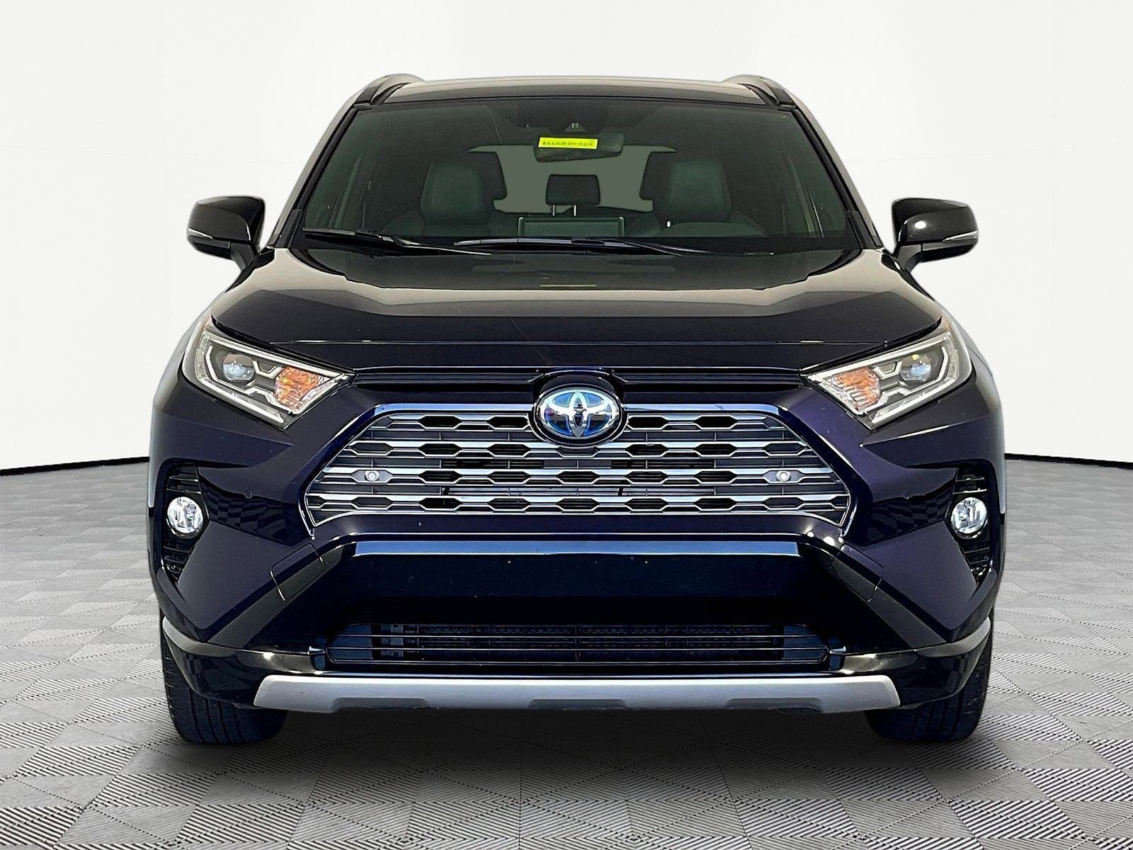 2020 Toyota RAV4 XSE - Photo 2