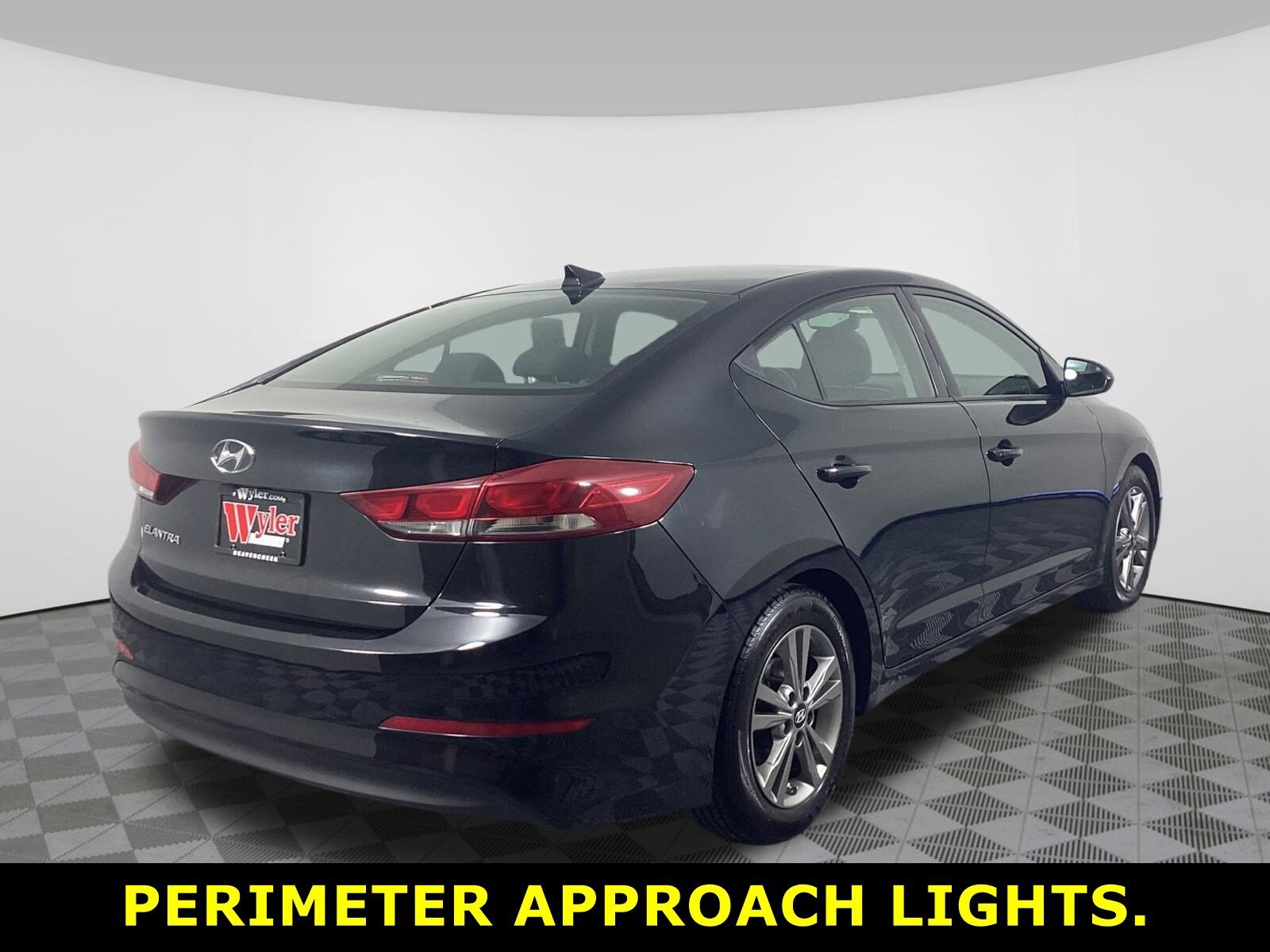2018 Hyundai Elantra Value Edition photo 3