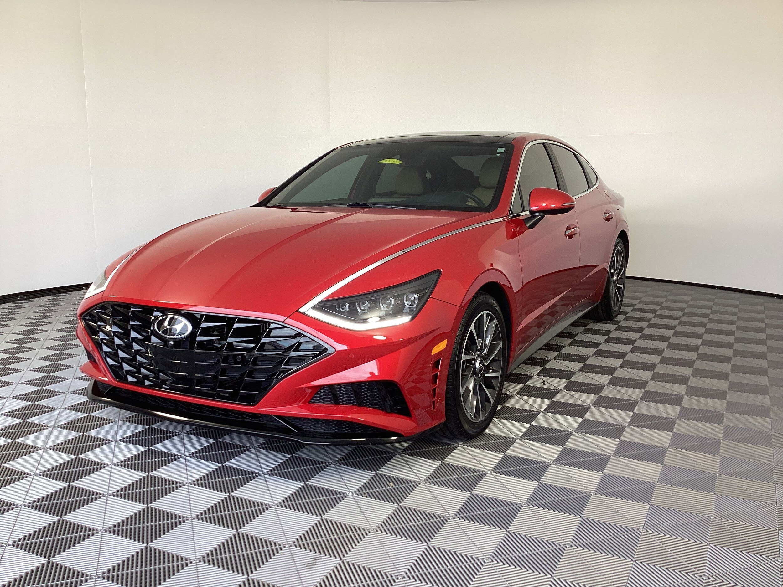 2020 Hyundai Sonata Limited photo 2