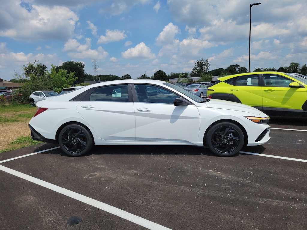 New 2026 Hyundai Elantra SEL Sport Premium Sedan