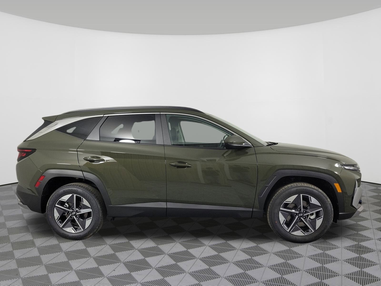 2026 Hyundai Tucson SEL photo 2