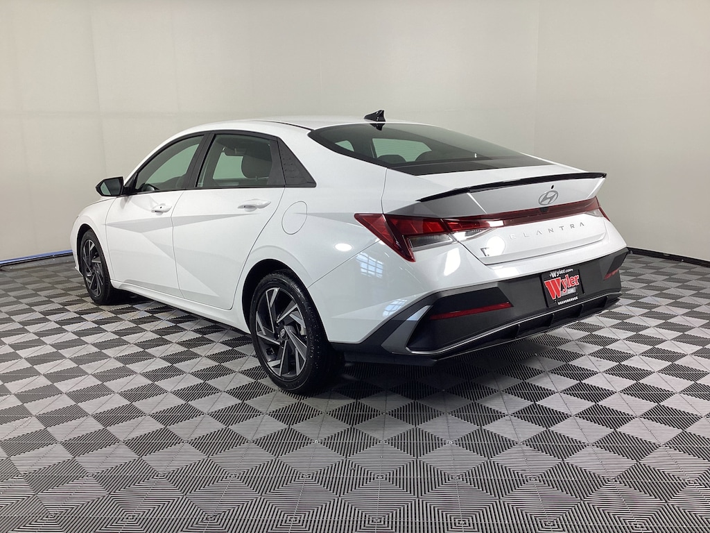 Certified 2025 Hyundai Elantra SEL Sport SEL Sport IVT