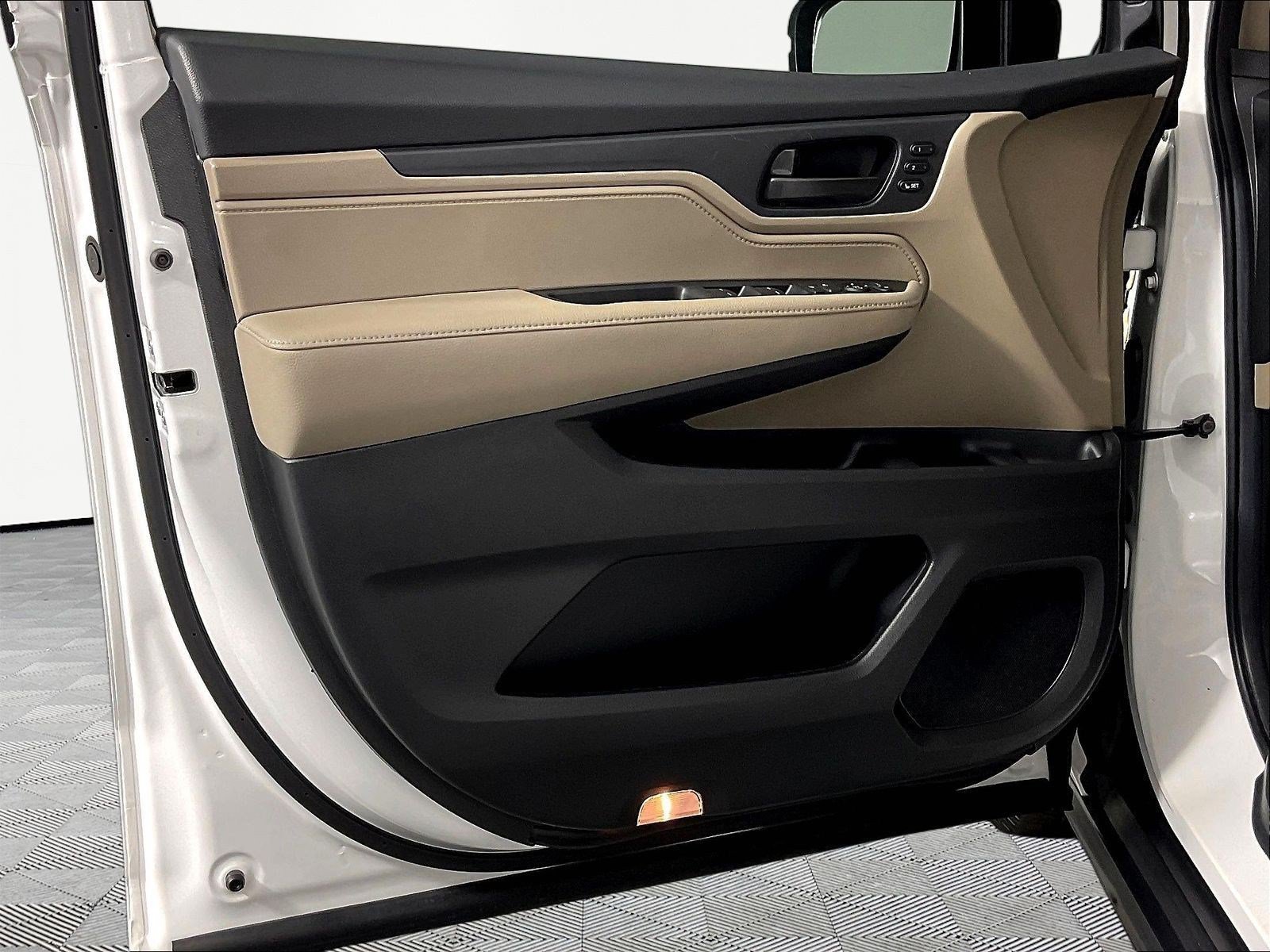 2024 Honda Odyssey EX-L - Photo 23