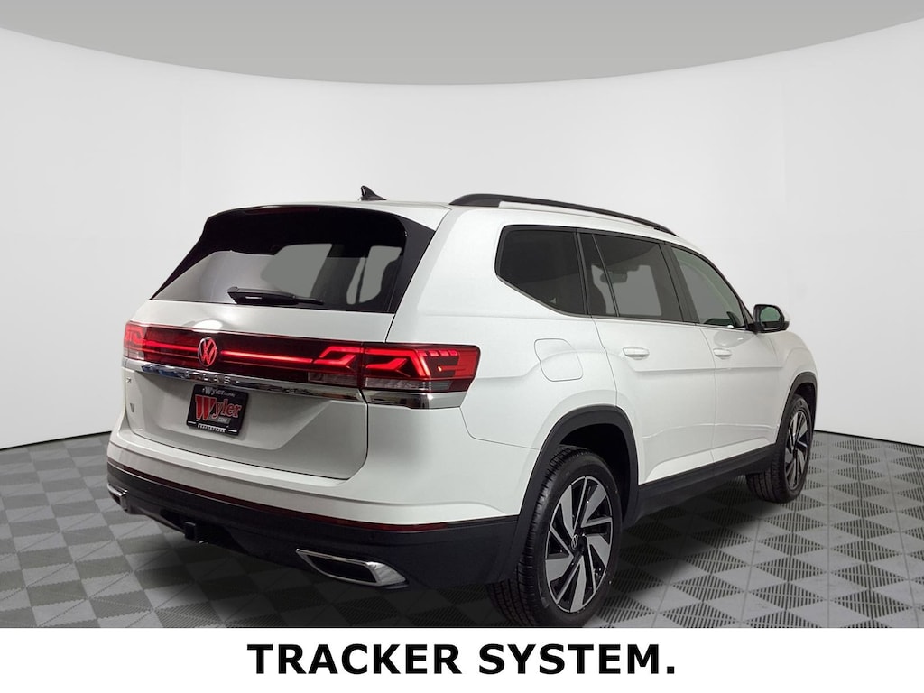 Used 2024 Volkswagen Atlas 2.0T SE w/Technology 2.0T SE w/Technology FWD