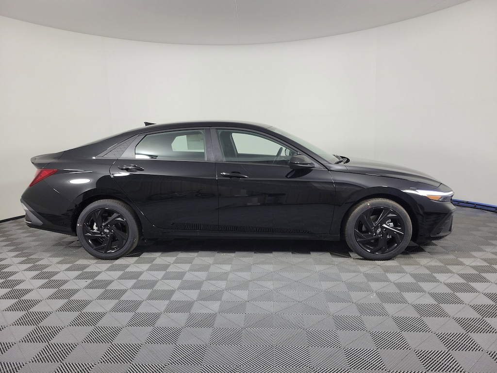 New 2026 Hyundai Elantra SEL Sport Sedan